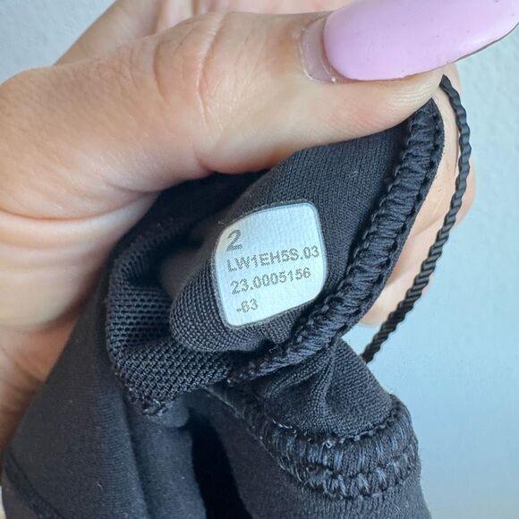 Lululemon Align Keyhole Halter Tank Top Black Size 2 XS Nulu W1EH5S Crop Length - Picture 4 of 4